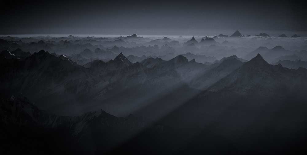 Sunrise over the Karakoram von Martin Van Hoecke