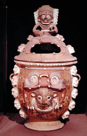 Urn with a lid, from Guatemala, Classic Period 600-950