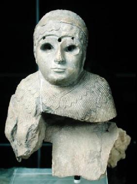 Statuette of a woman with shawl, Akkadian Period c.2340-220