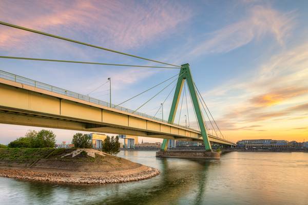 Severinsbrücke Köln von Michael Valjak
