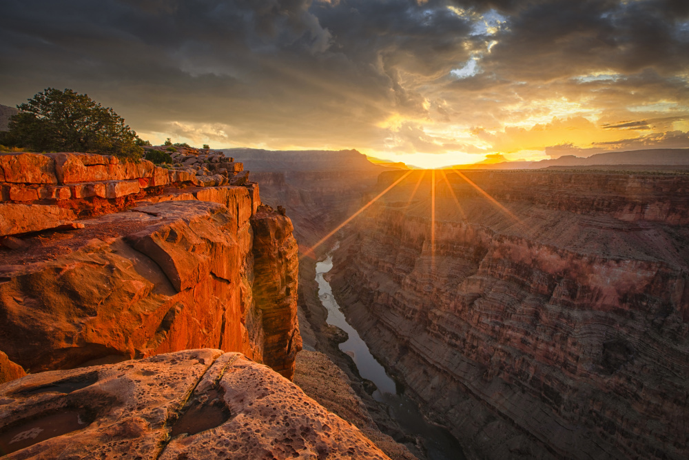 Sonnenaufgang über dem Grand Canyon von Michael Zheng