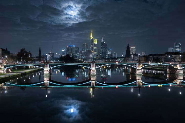Frankfurt at Full Moon von Mike Match-Photo