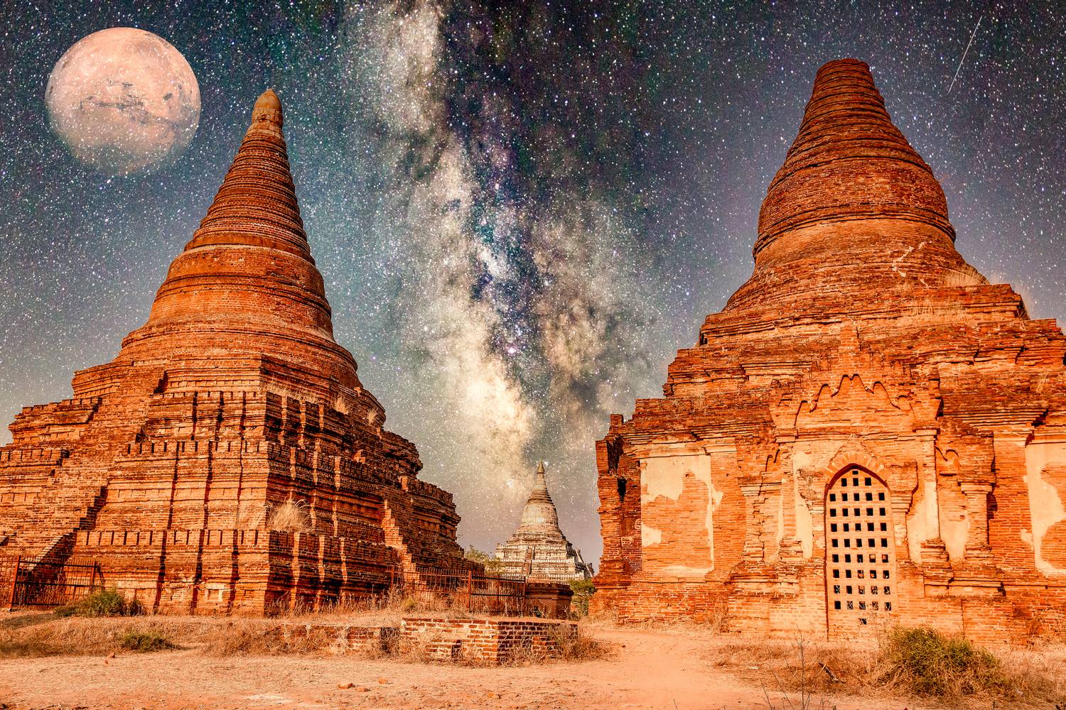 Bagan, Myanmar in Space, Tempel, Himmel und Mond  von Miro May