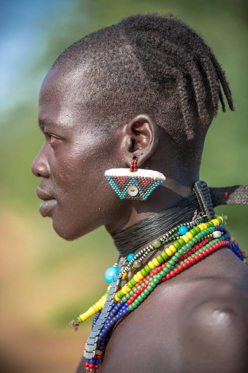 Porträt Mann aus dem Hamer Stamm in Omo Valley, Äthiopien, Afrika von Miro May