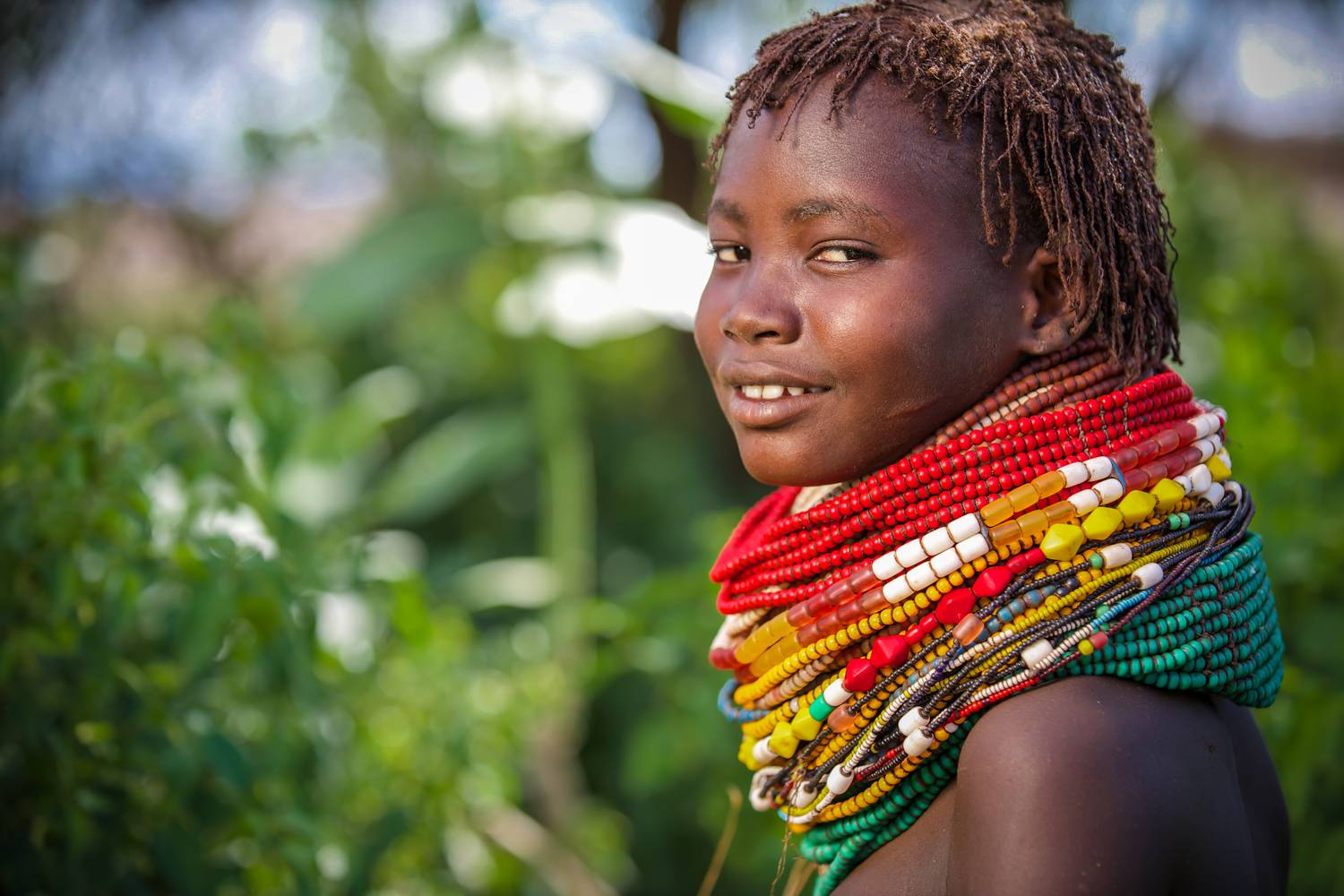 Portrait einer Frau aus Äthiopien, Afrika. von Miro May