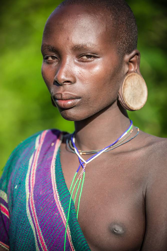 Portrait Suri Stamm in Omo Valley, Äthiopien - Afrika von Miro May