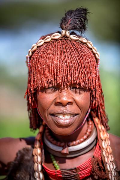 Portrait einer Frau aus dem Hamer Stamm in Afrika, Äthiopien. 2016