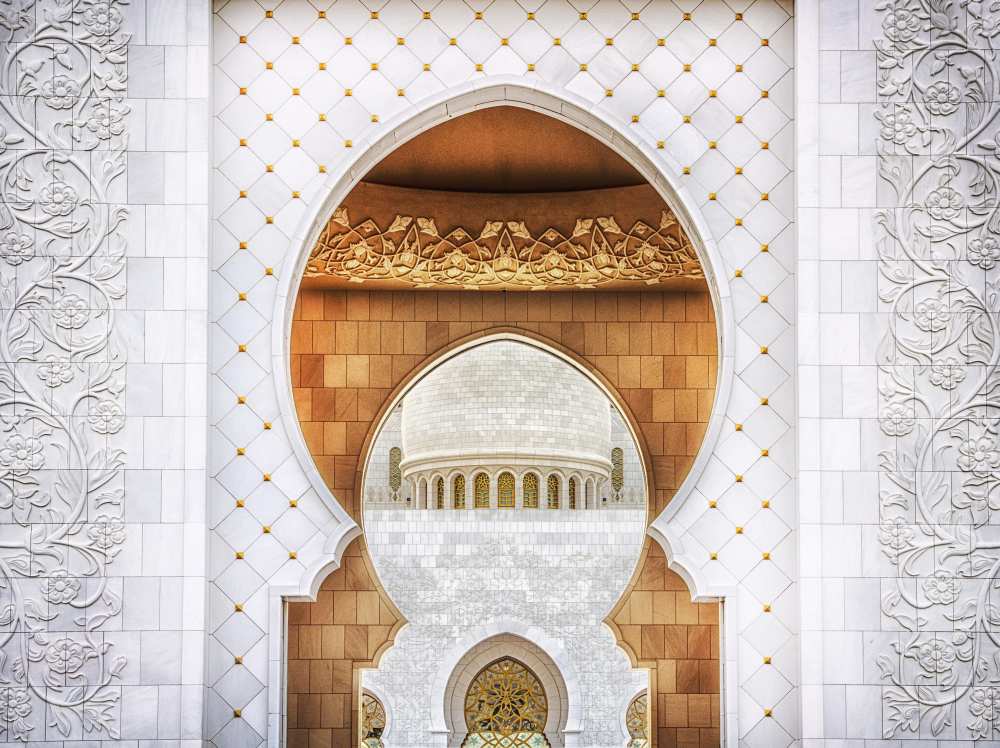 Symmetrical von Mohamed Raof