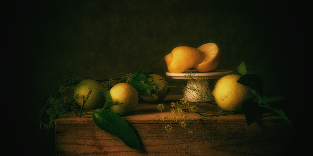 Stillleben sonnige Zitronen von Monique van Velzen