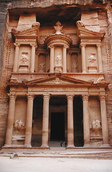 Facade of the Khazneh Firaoun von Nabatean