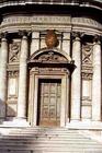 Facade of the church, rebuilt in 1640 by Pietro da Cortona (1596-1669) (photo) 1400