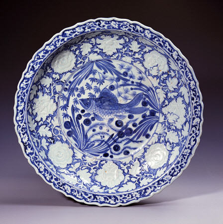 A Highly Important Yuan Blue And White Large ''Fish'' Dish von 