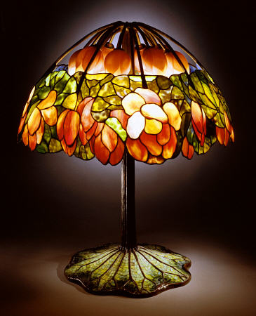 A Leaded Glass, Bronze And Mosaic ''Lotus'' Lamp By Tiffany Studios, Circa 1900-1910 von 