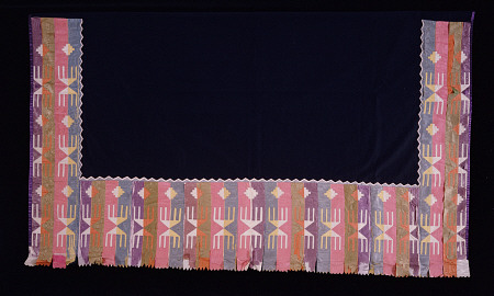 An Osage Woman''s Shawl, Of Blue Trade Cloth, Decorated On Three Sides Of The Border With Ribbon App von 