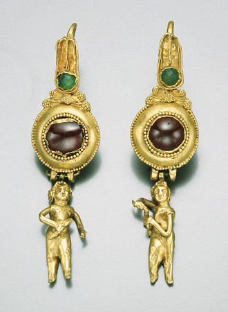 A Pair Of Hellenistic Gold Earrings von 