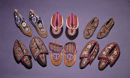 A Selection Of American Indian Moccasins von 