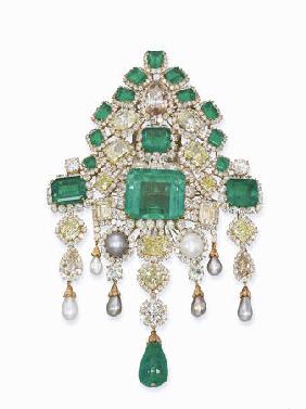 A Spectacular Emerald, Diamond And Pearl Brooch Mounted In 18k Gold