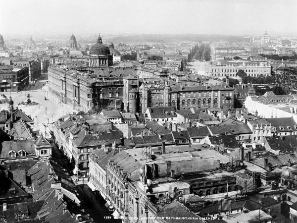 Berlin / Palace from Town Hall / Levy von 