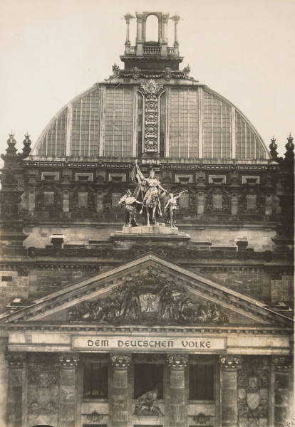 Berlin,Reichstag,Kuppel u.Inschrift/Foto von 