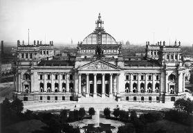 Berlin, Reichstag building/Photo Lévy