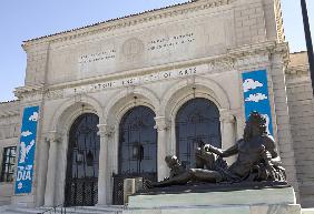 Exterior view of the Detroit Institute of Arts