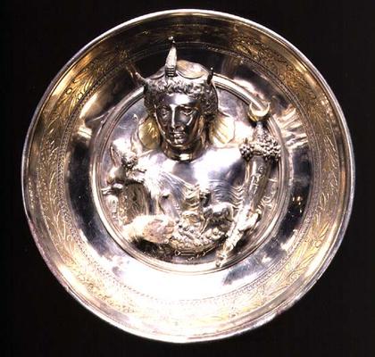 Emblema bowl, possibly an allegory of Alexandria, part of the Boscoreale Treasure, Roman, late 1st c von 