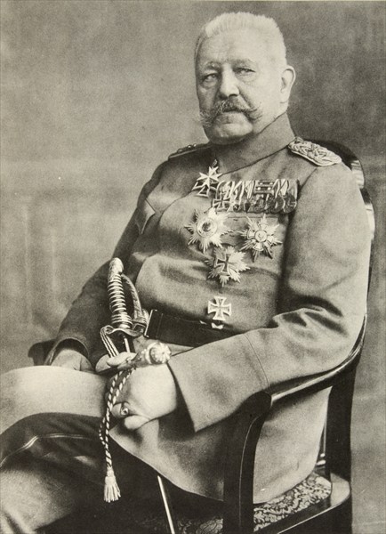 Field Marshal Paul von Hindenburg (b/w photo)  von 