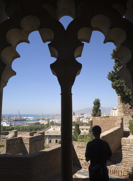 Inside the Alcazaba - view over the city of Malaga and the port (photo)  von 