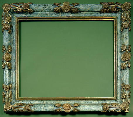 North Italian carved and gilded frame, the marblised ovolo profile carved to the corners and centres von 