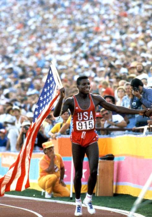 Olympic Games in Los Angeles: 100m : Carl Lewis winner von 