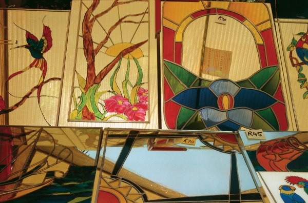 Stained glass pictures at weekly open-air market (photo)  von 