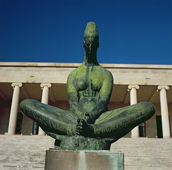 Statue in front of the Anthropological Museum, Split von 