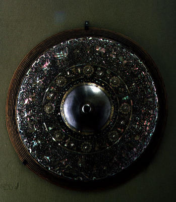 Shield, Persian, 1879 (mother-of-pearl inlay and metal) von 