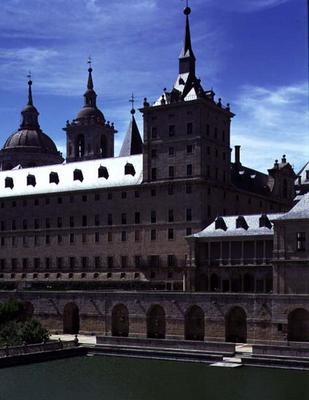 View of the Exterior, built by Philip II, 1563-84 (photo) von 