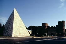 View of the pyramid, Roman, 3rd century AD (photo) 16th