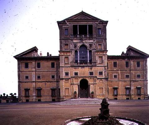 View of the rear facade, designed for Cardinal Pietro Aldobrandini by Giacomo della Porta (1532-1602 von 