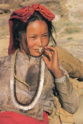 Woman typical of eastern Nepal (photo) 