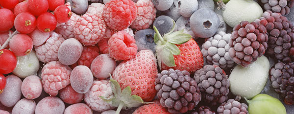 Chilled berries, 2001 (colour photo)  von Norman  Hollands