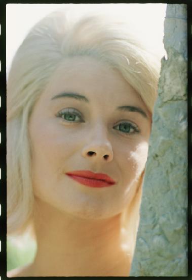 Hope Lange close up 1962