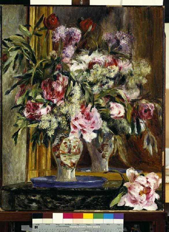 Blumenstilleben vor dem Spiegel von Pierre-Auguste Renoir