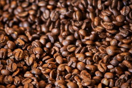 Blick auf geröstete Kaffeebohnen 2019