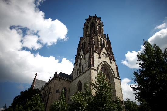 Kirche St. Agnes in Köln von Rolf Vennenbernd