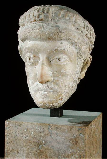 Head of Emperor Theodosius II (408-450) von Roman