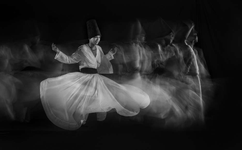 Sufi-Tanz von Rubby Adhisuria
