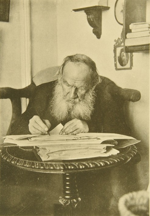 Lew Tolstoi bei der Arbeit von Sophia Andreevna Tolstaya