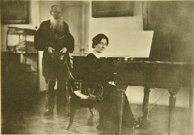 Lew Tolstoi mit der Pianistin Wanda Landowska (1879-1959) 1907