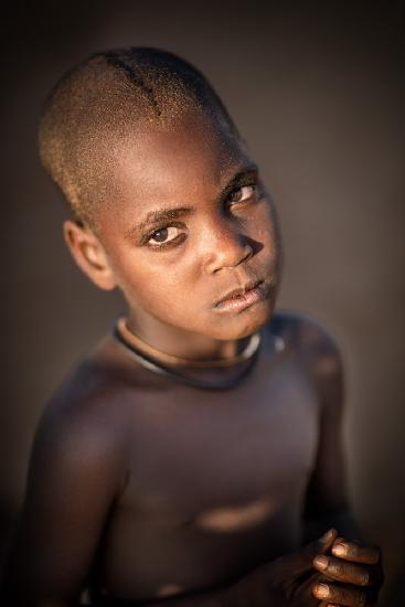 Junges Himba-Mädchen
