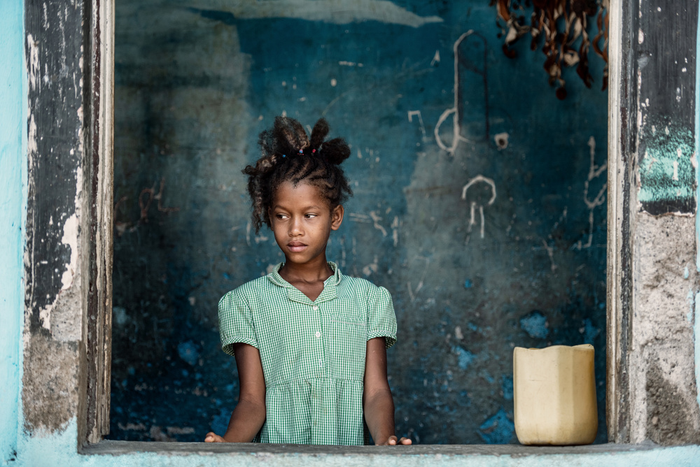 Sao Tome Mädchen von Trevor Cole