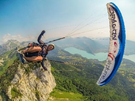 Viel Spaß beim Wing-Over mit Maxime Chiron