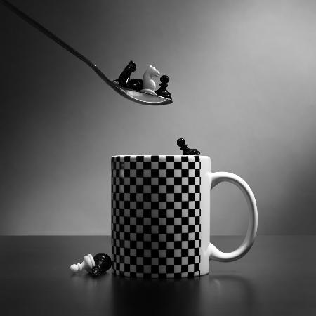 Eine Tasse Tee für den Schachspieler